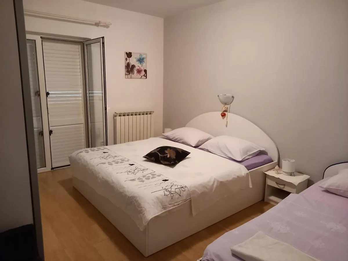 Levanda Supetarska Draga Apartment